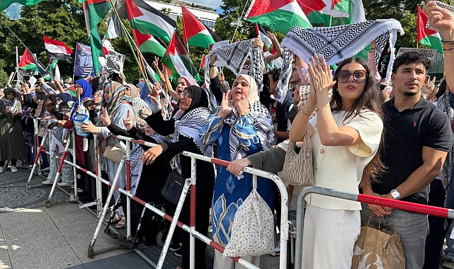 Berlin&#039;de Gazze&#039;ye Dikkat Çekmek İçin &quot;Tencere-Tava&quot; Protestosu