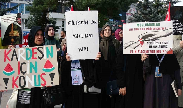 Erzurum&#039;da Hekimler Gazze İçin 90 Haftadır Yürüyor