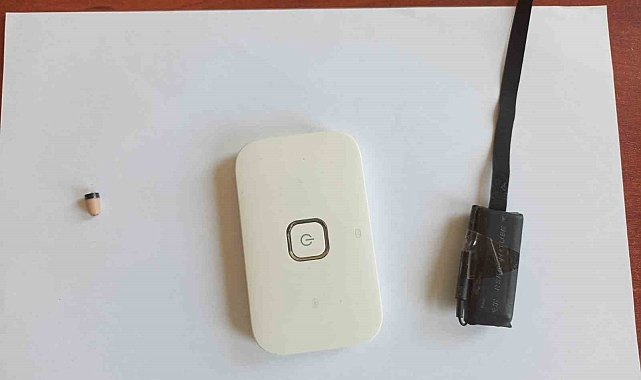 Hatay&#039;da Ehliyet Sınavında Kopya Düzeneğiyle Yakalandı