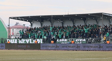 Iğdır FK Taraftar Grubu Ova Beyleri'nden Yeni Sezon Mesajı: "Rabbim Sonunu Süper Lig Nasip Eylesin"