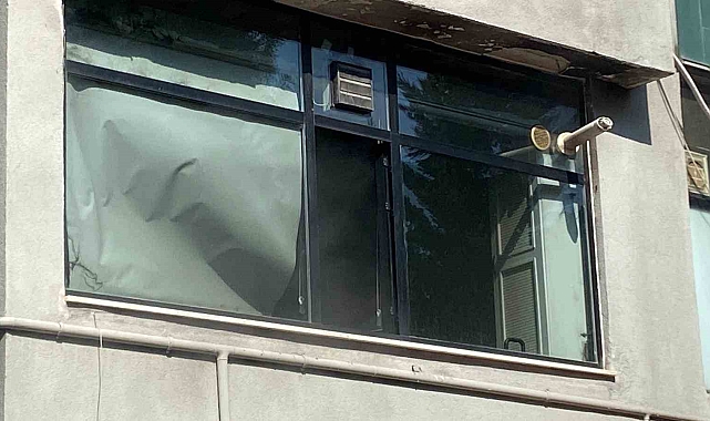 İzmit&#039;te Spor Salonunda Klima Yangını