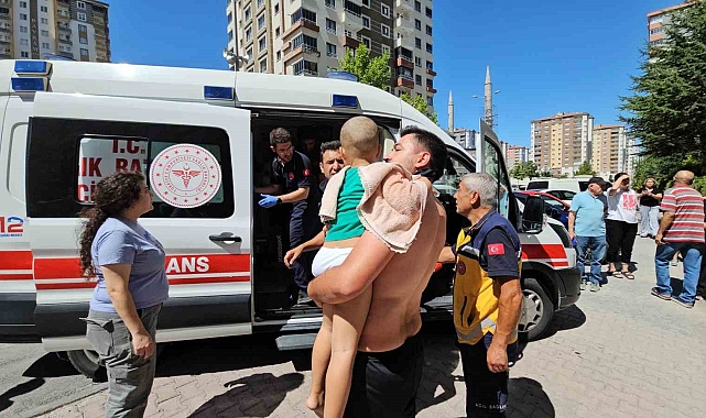 Kayseri&#039;deki Yangında Çocuklar Kurtarıldı
