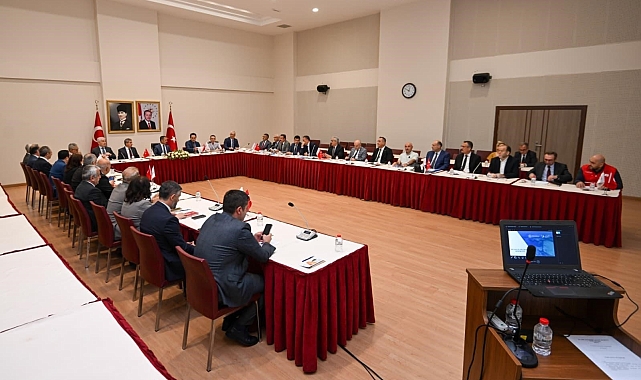 Kocaeli Valisi, Temmuz Ayı Faaliyetlerini Değerlendirdi: 416 Göçmen Sınır Dışı Edildi, 2 Suç Çetesi Çökertildi