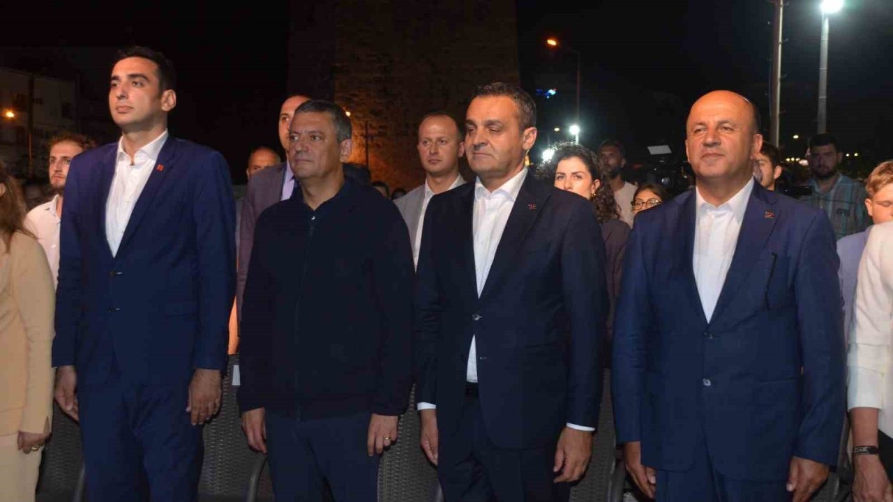 CHP Lideri Özel, Sinop&#039;ta Balık Av Sezonu Açılışına Katıldı