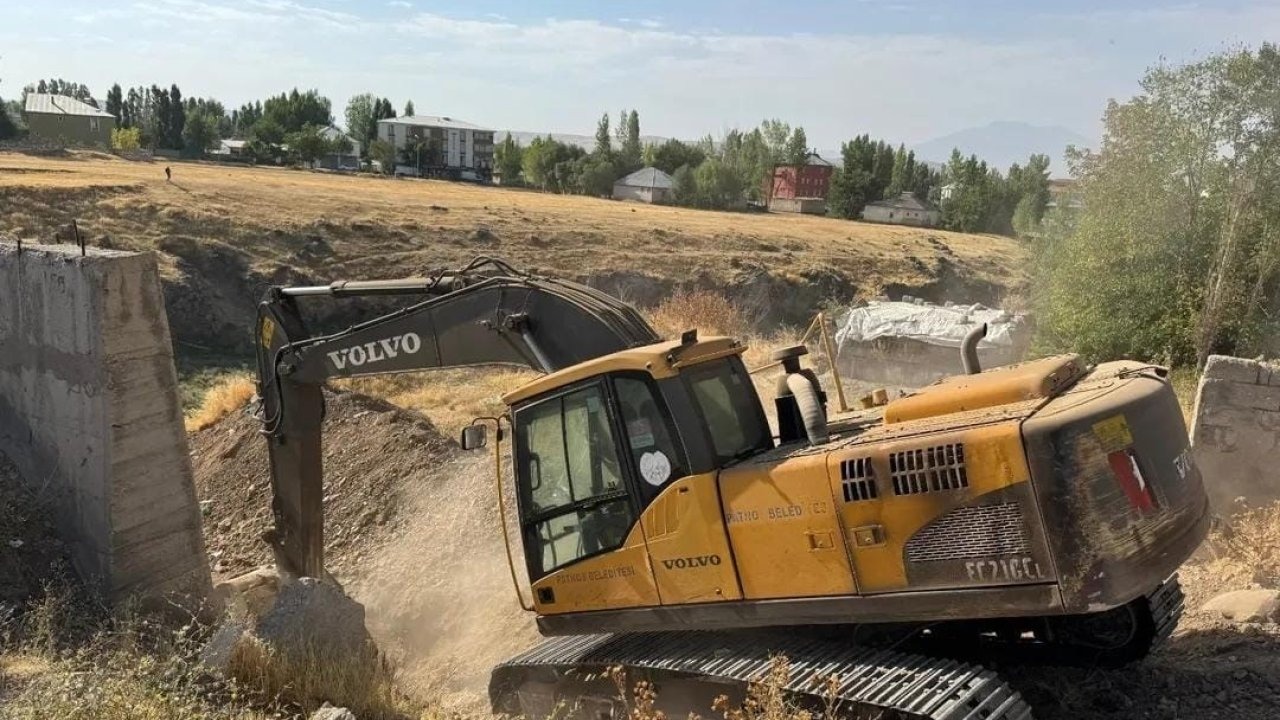 Patnos&#039;ta Kalıcı İçme Suyu Sorununa Çözüm Çalışmaları Devam Ediyor