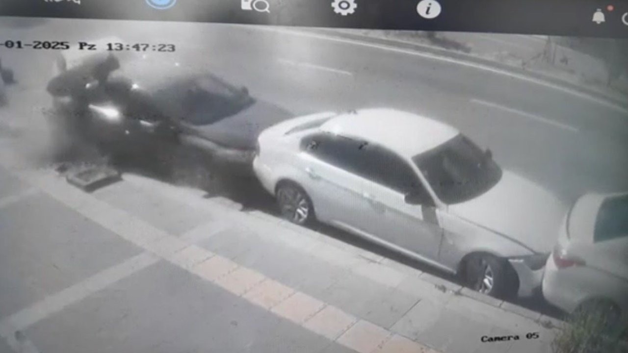 Kars&#039;ta Fren Yerine Gaza Basan Sürücü 4 Araca Çarptı