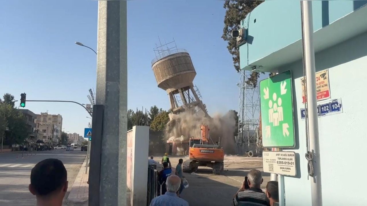 Ceylanpınar&#039;ın Sembolü Olan &quot;İntihar Kulesi&quot; Yıkıldı