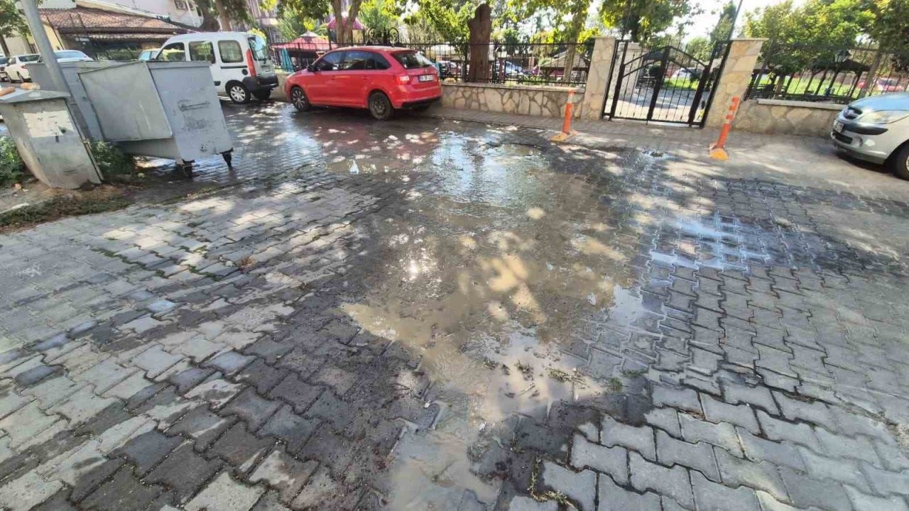 Süleymanpaşa&#039;da Su Stresi ve Patlaklar Vatandaşı Bezdiriyor