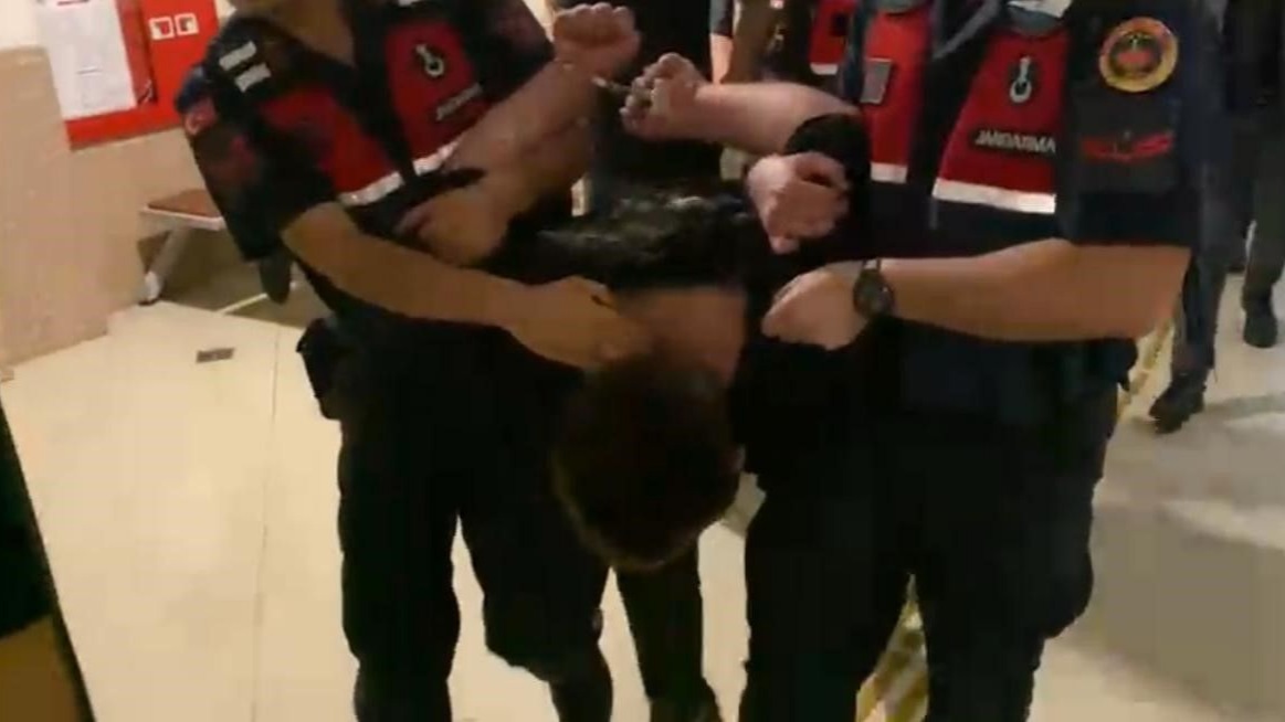 Cumhuriyet Savcısı Ercan Kayhan&#039;ın Boğazını Kesen Zanlı Adliyeye Getirildi