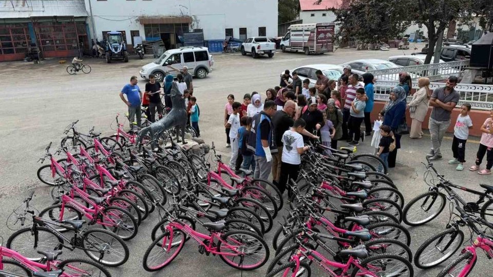 Erzurum Olur Belediyesi’nden Örnek Proje: 125 Çocuğa Ücretsiz Bisiklet