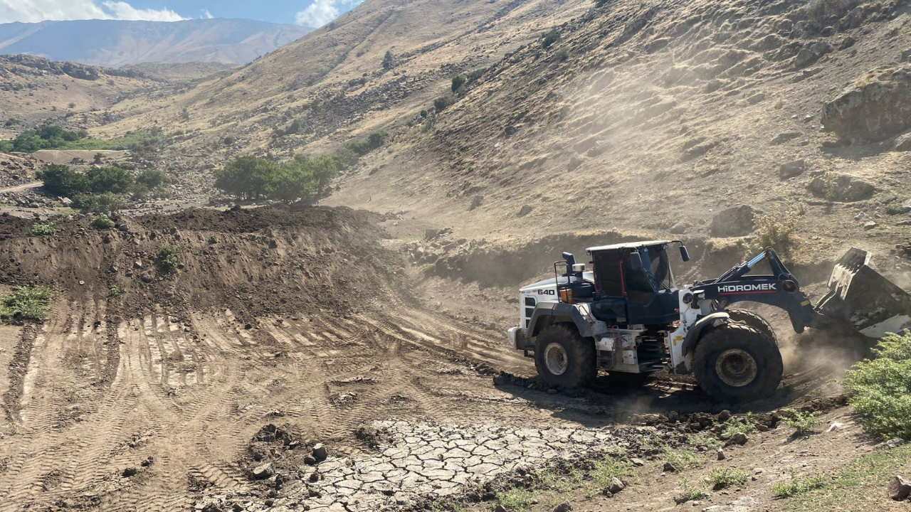 Iğdır’da Hayvan İçme Suyu Göletleri Yenileniyor