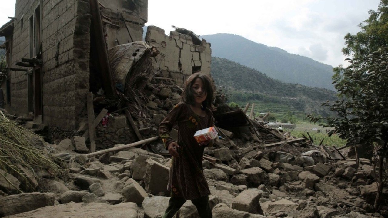 Afganistan Depremi: Can Kaybı 2 Bini Aştı