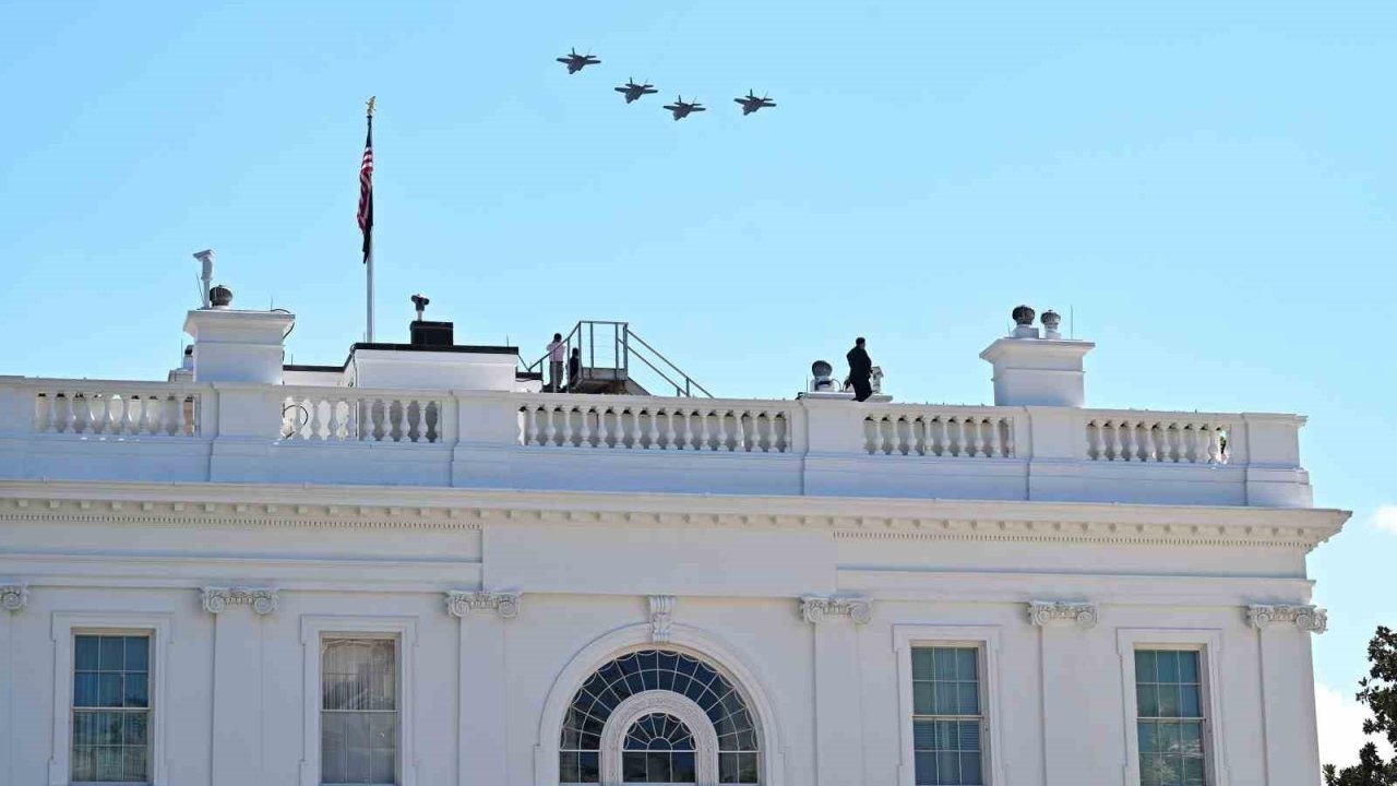 Trump&#039;tan Putin&#039;e Sert Mesaj: &quot;Kararından Memnun Kalmazsam Neler Olacağını Göreceksiniz&quot;