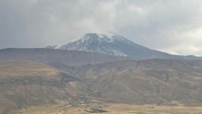 Iğdır’da Yağmur, Ağrı Dağı’na Yeniden Kar Getirdi