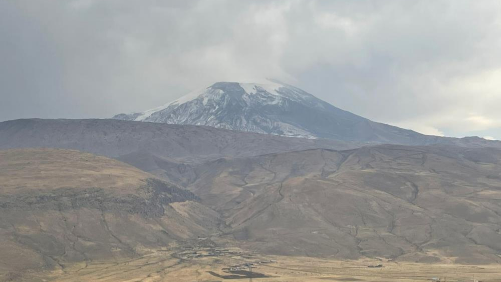 Iğdır’da Yağmur, Ağrı Dağı’na Yeniden Kar Getirdi