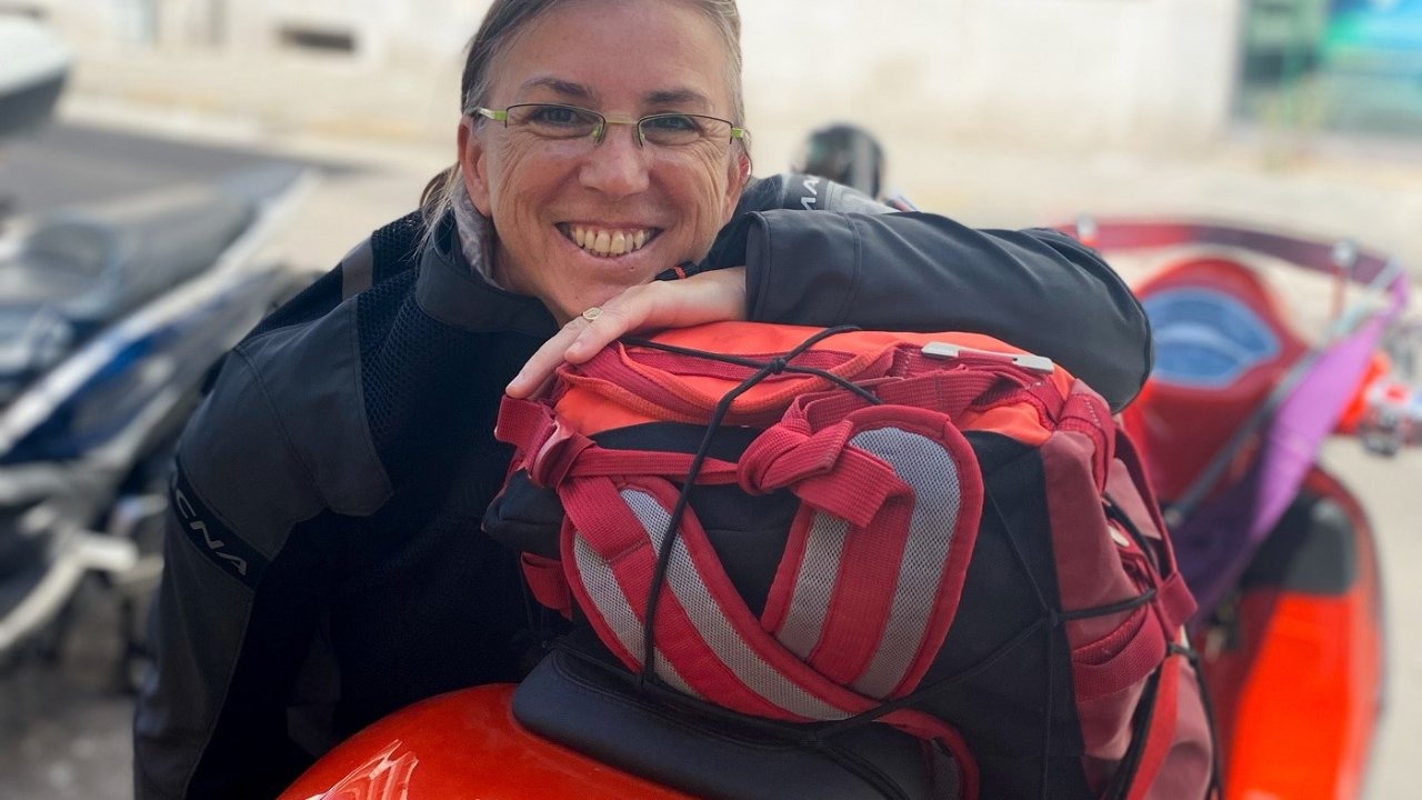 Sanat ve Macera Dolu 60. Yaş Kutlaması: Profesör Lale Dilbaş 11 Ülkeyi Motosikletle Gezdi