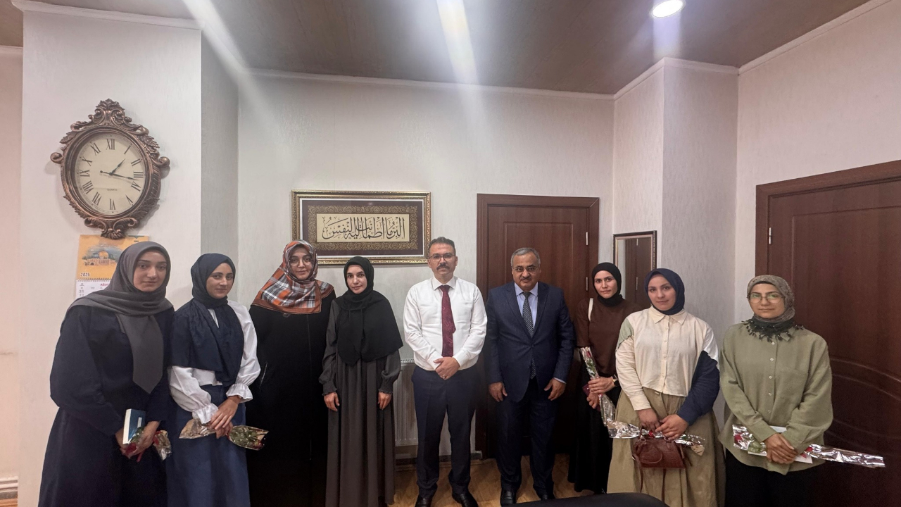 Vali Turan, Müftülük Stajyer Öğrencileriyle Bir Araya Geldi