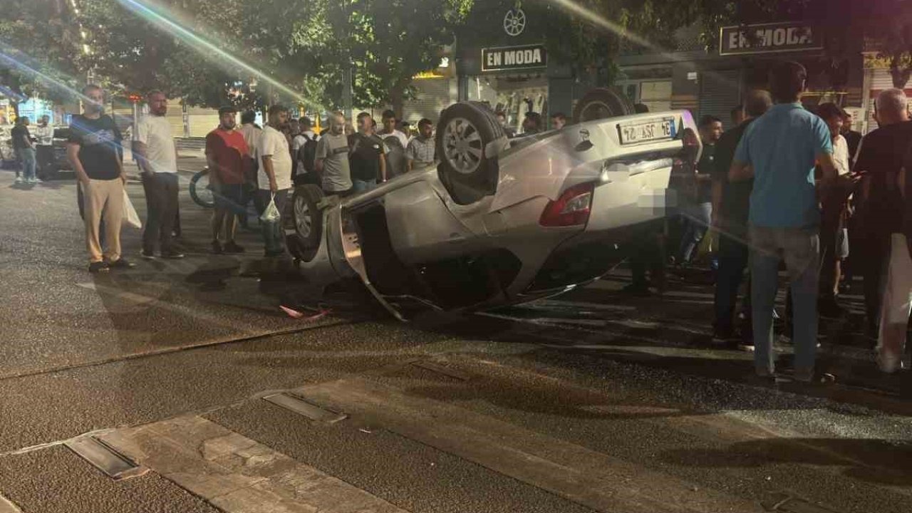 Batman&#039;da Trafik Kazası: Otomobil Takla Attı, 2 Yaralı