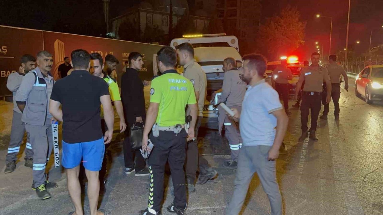 Adıyaman&#039;da Gizemli Kaza: Sürücü Olay Yerinden Kaçtı, Kimlik Tartışması Çıktı