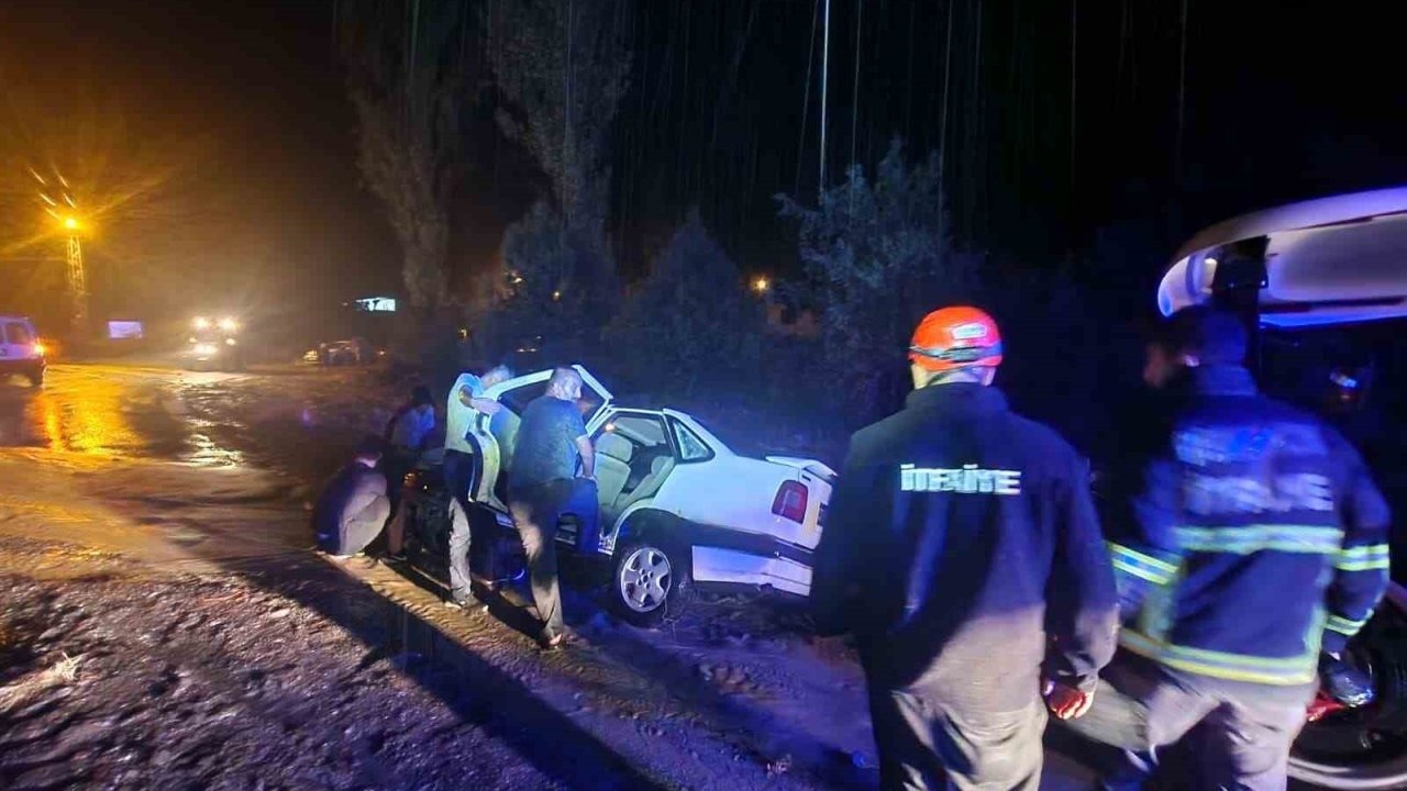 Osmancık&#039;ta Sele Kapılan Otomobil Kurtarıldı