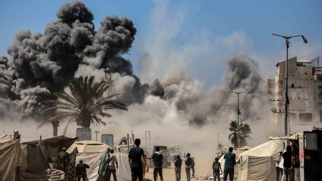 İsrail&#039;in Gazze Saldırılarında Can Kaybı 64 Bini Aştı