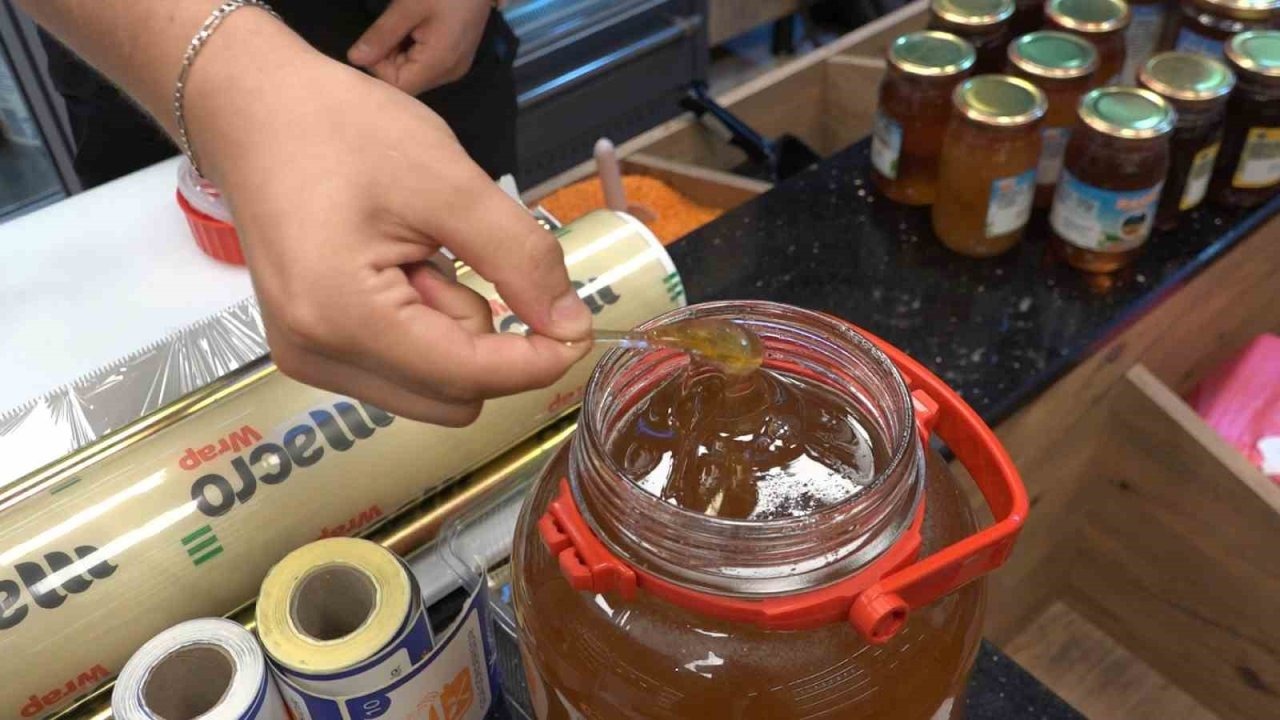 Rize&#039;de Bal Üreticilerinden &#039;Güvenilir Kaynak&#039; Uyarısı: &quot;Sağlık İçin Sahte Bala Dikkat!&quot;