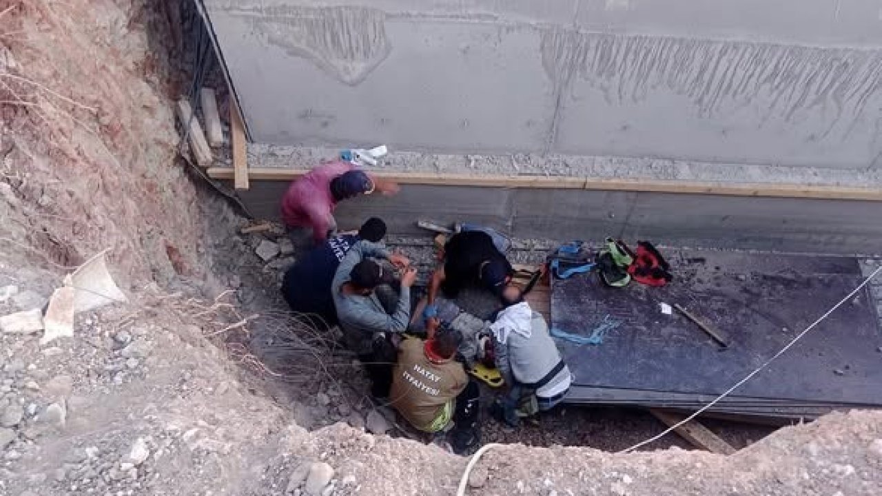 Hatay&#039;da Temel Kuyusuna Düşen Adam İtfaiye Tarafından Kurtarıldı