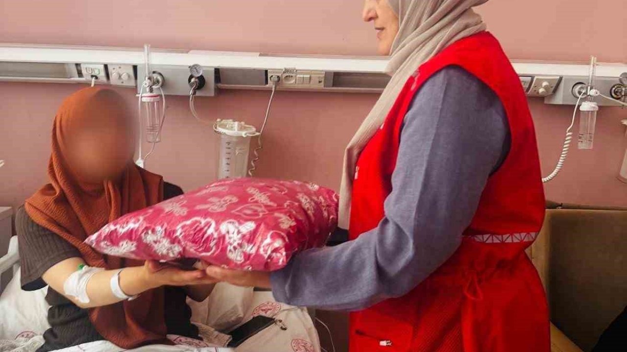 Türk Kızılay Patnos Şubesi&#039;nden Yeni Anneler ve Bebeklerine &quot;Sevgi Bohçası&quot;