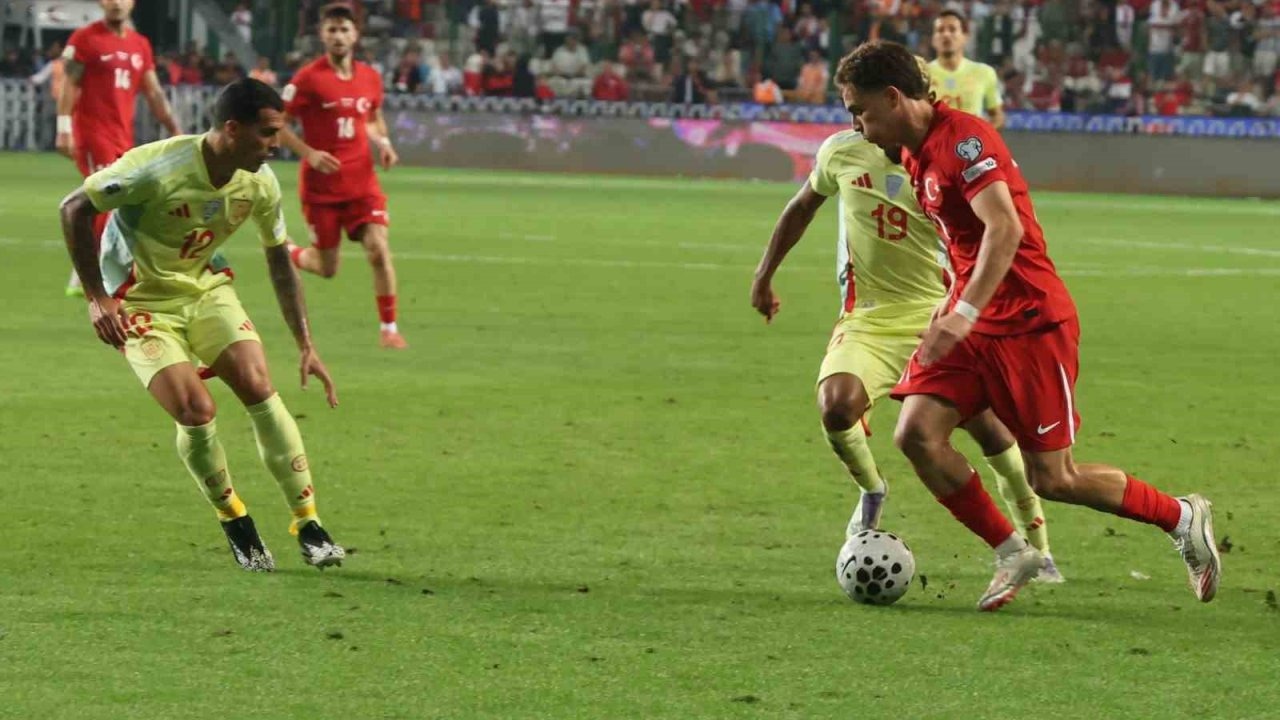 A Milli Takım İspanya Karşısında Ağır Bir Yenilgi Aldı