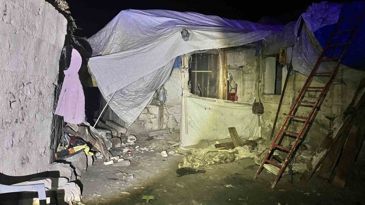 Erzurum’da Çatı Çökmesi: 3 Kişi Hayatını Kaybetti