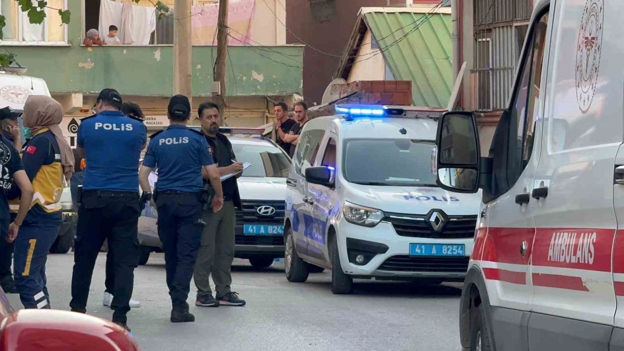 Anne ve 5 yaşındaki kızı evde ölü bulundu