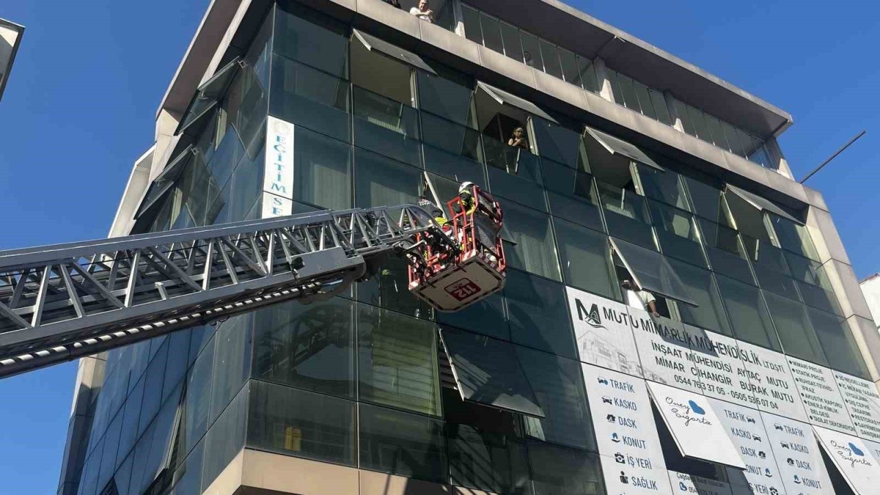 Haşlanmış yumurta kokusu panik oluşturdu