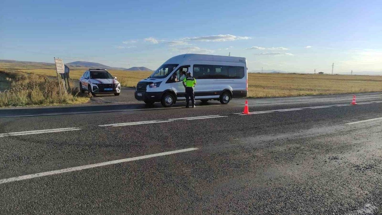 Kars&#039;ta &quot;Düzensiz Göçle Mücadele&quot; Uygulaması