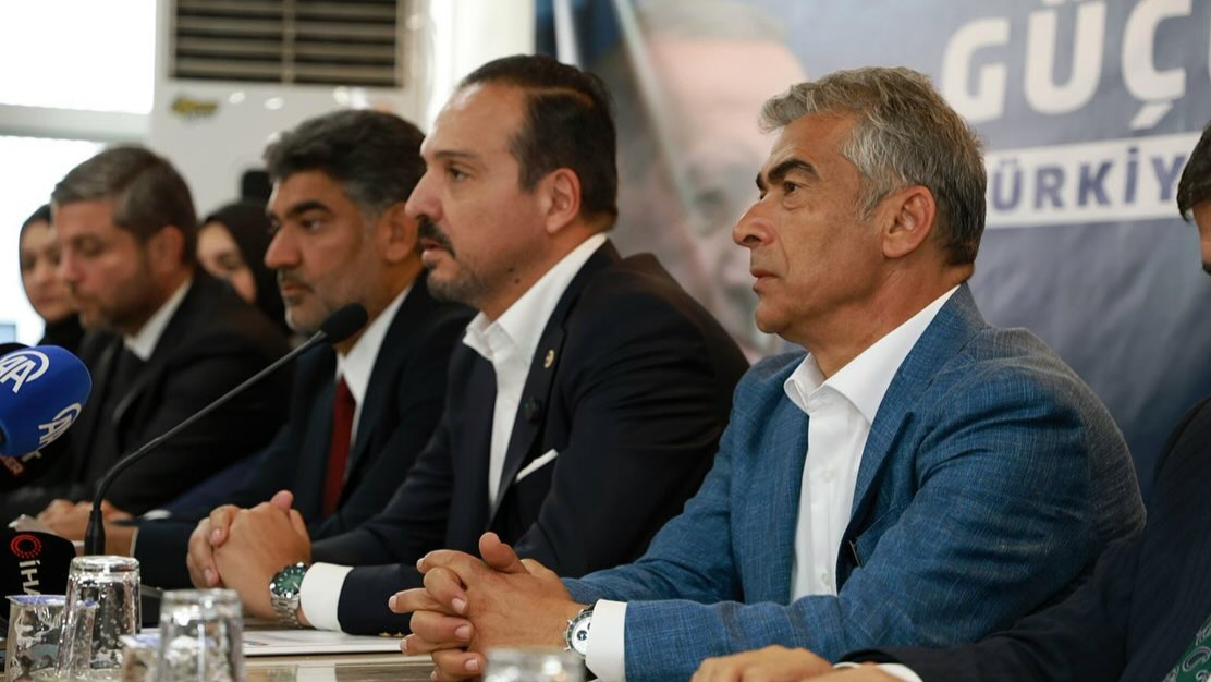 AK Parti Genel Başkan Yardımcısı Kürşat Zorlu Iğdır’da: “2028 Seçimlerinde Erdoğan Yeniden Seçilecek”