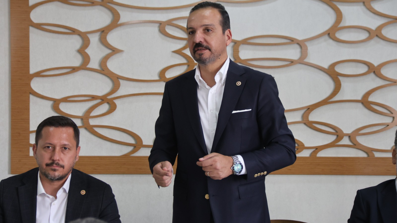 AK Parti Genel Başkan Yardımcısı Zorlu, Iğdır&#039;da Çeşitli Temaslarda Bulundu