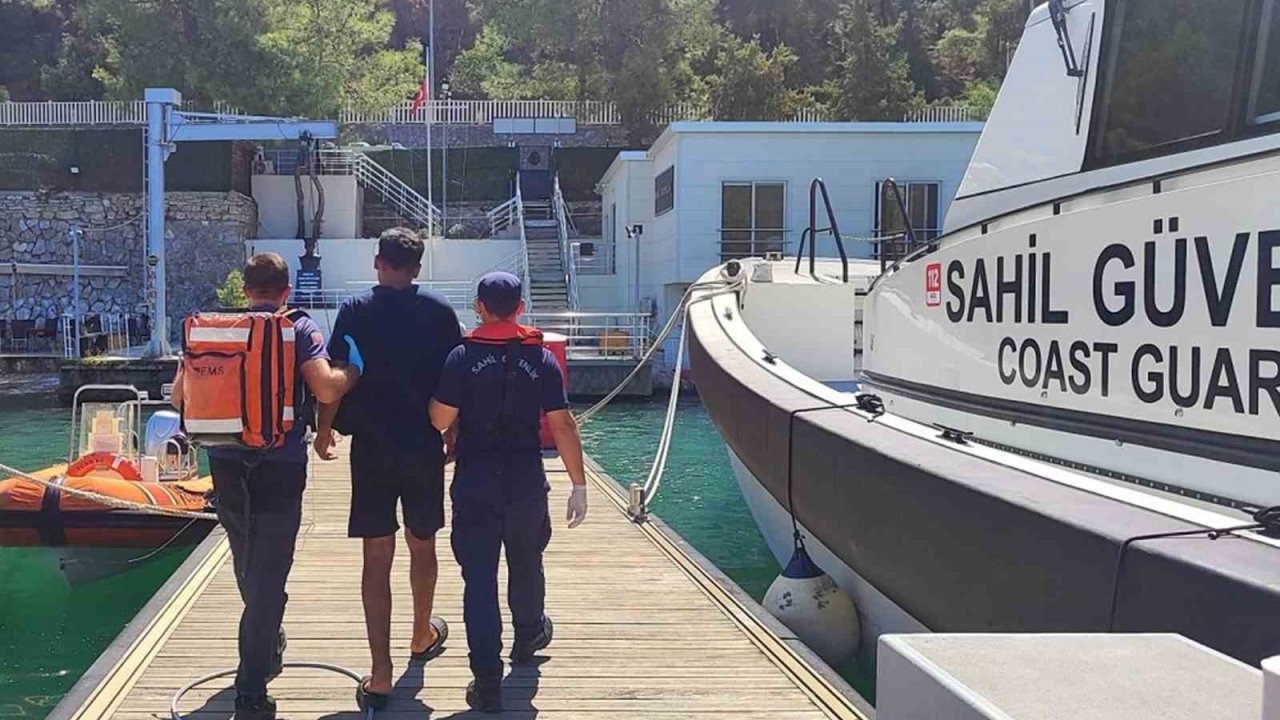 Fethiye Açıklarında Tıbbi Tahliye: Gezi Teknesindeki Vatandaş Kurtarıldı