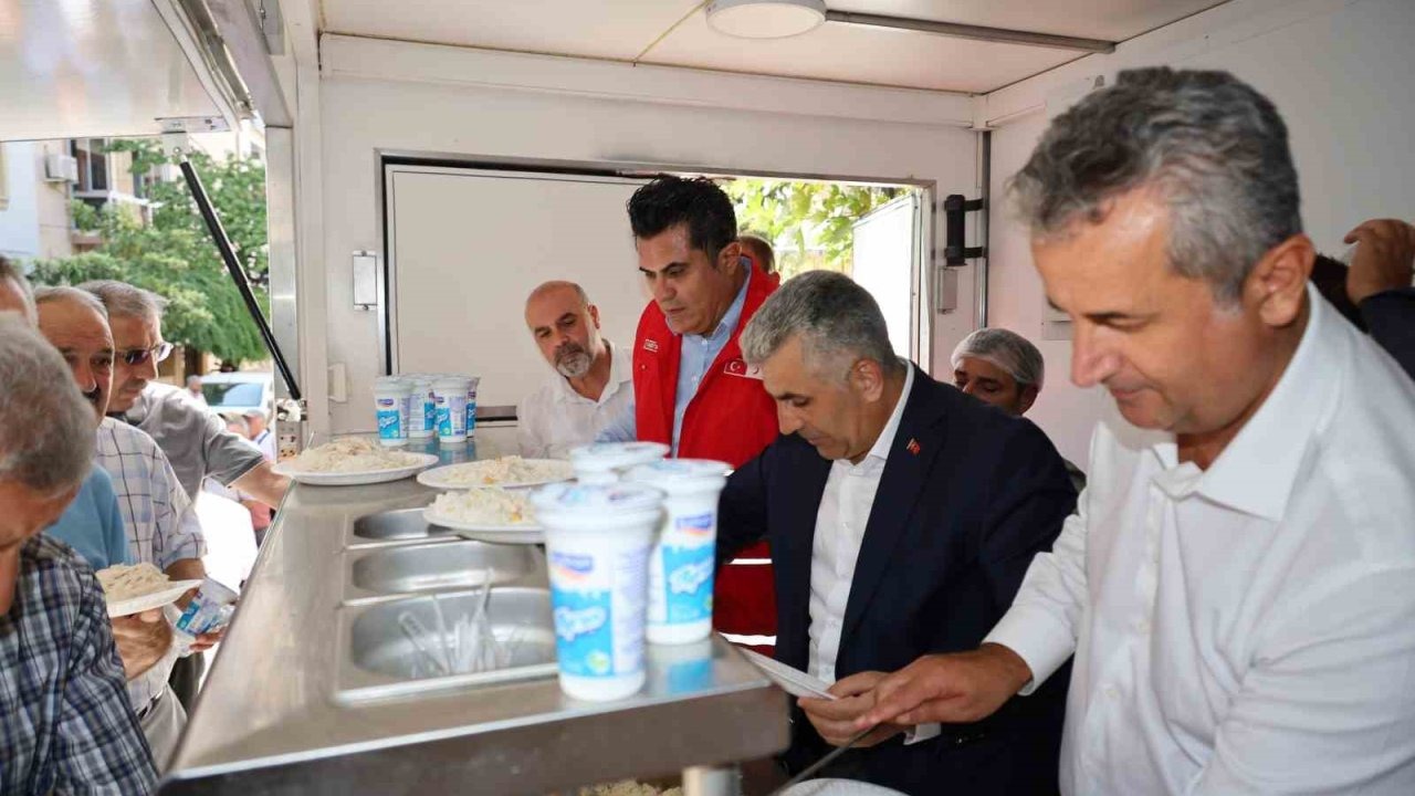 İzmir'deki Polis Merkezi Saldırısı Sonrası Şehitler Anısına Anlamlı Etkinlik