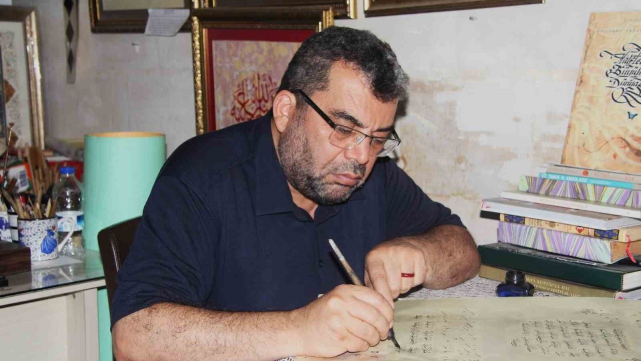 Hat Sanatı Ustası Mehmet Bali, 40 Yıllık Sanat Hayatını Gençlere Adıyor