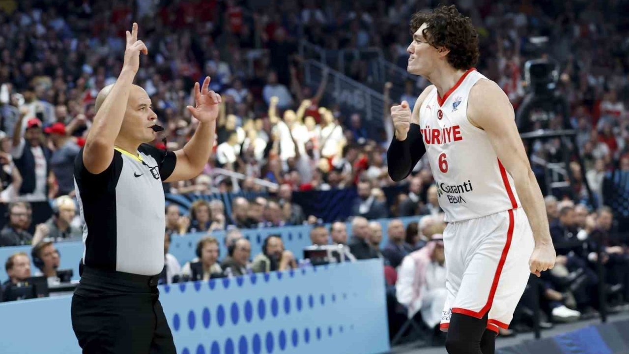 A Milli Erkek Basketbol Takımı, Avrupa ikincisi oldu