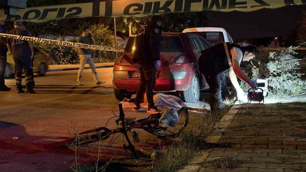 Sakarya'da Feci Kaza: Sürücü Kaçtı, Bisikletli Genç Hayatını Kaybetti
