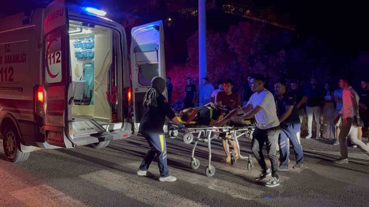 Gazipaşa'da Motosiklet Kazası: 3 Çocuk Yaralandı