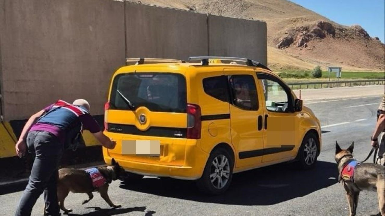 Van'da Jandarmadan Geniş Çaplı Operasyon: 17 Tutuklama