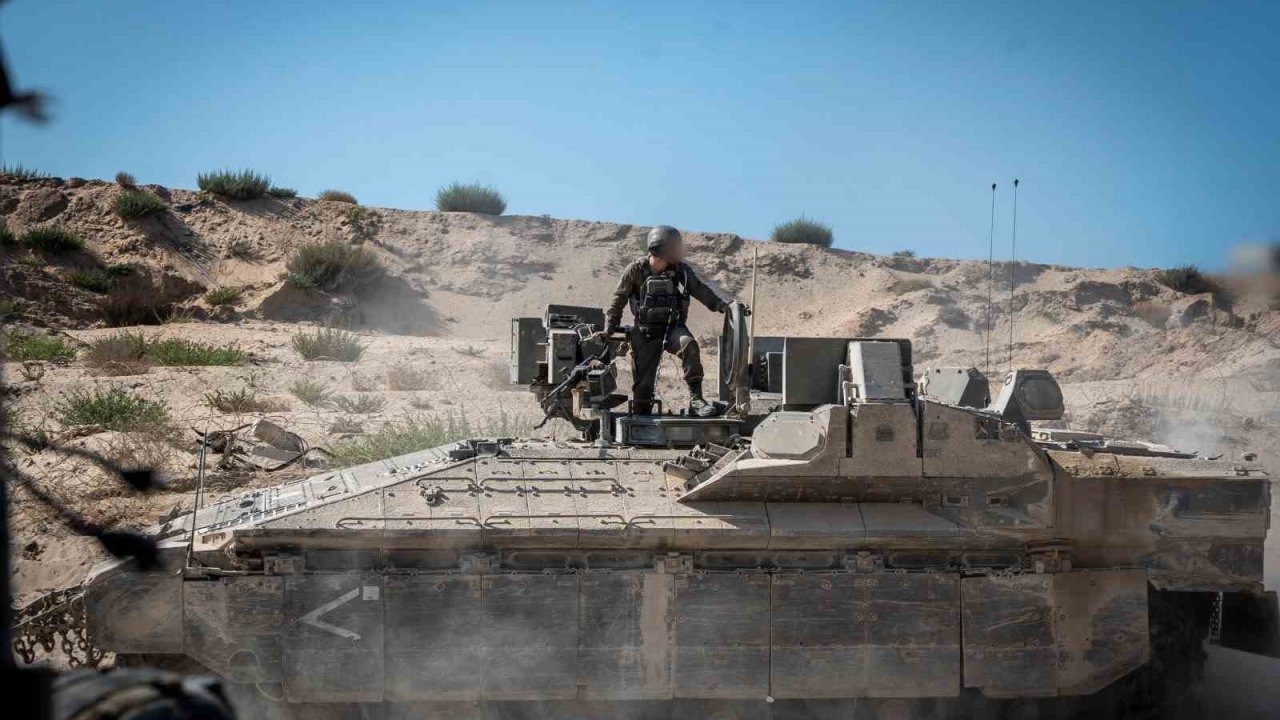 İsrail, Gazze Şehri’ne başlattığı kara harekatına ilişkin yeni görüntüler paylaştı