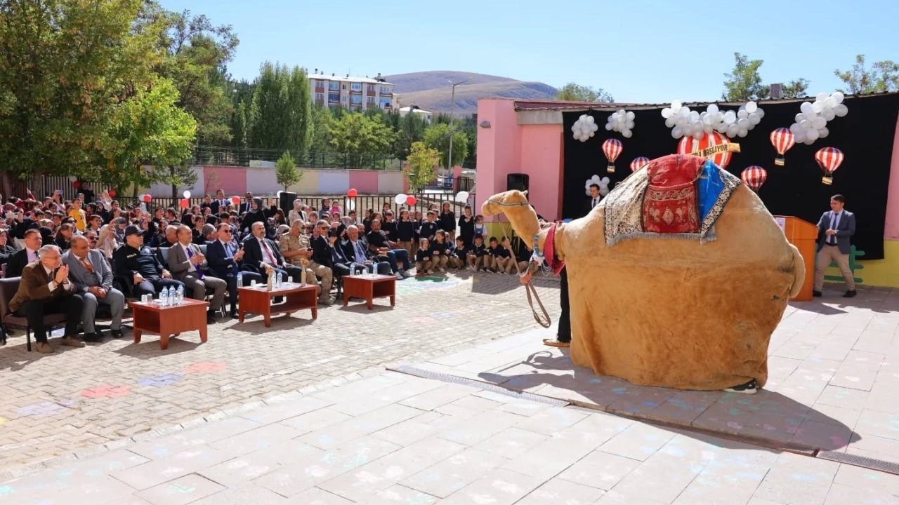 Bayburt'ta İlköğretim Haftası Kutlandı