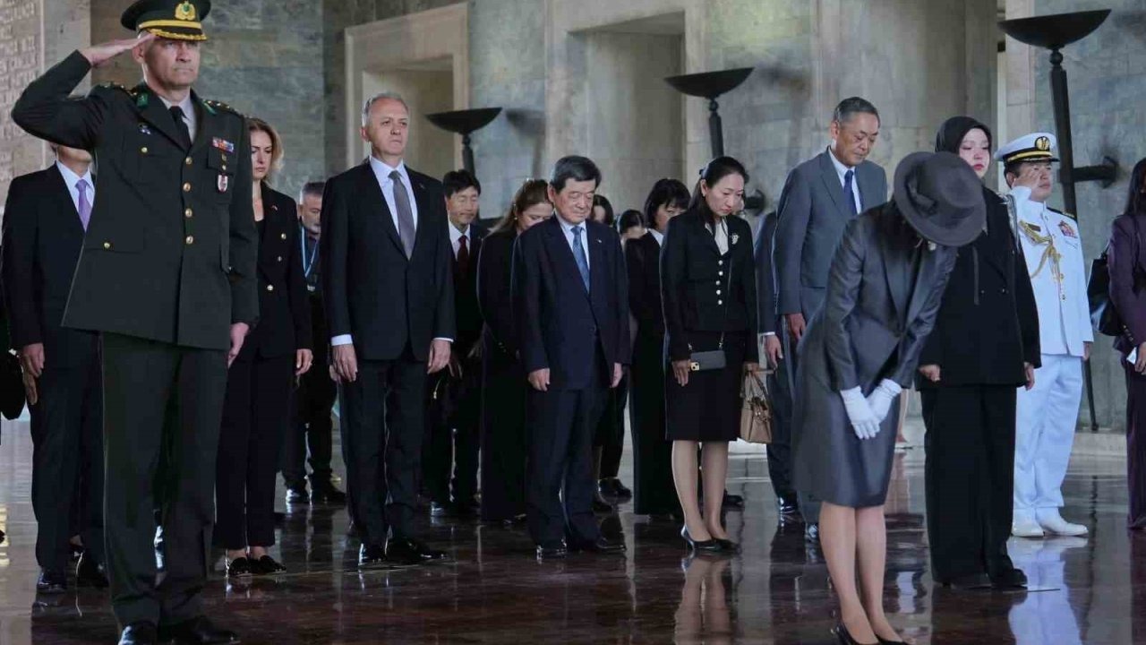 Japon Prenses Akiko Mikasa Anıtkabir&#039;i Ziyaret Etti