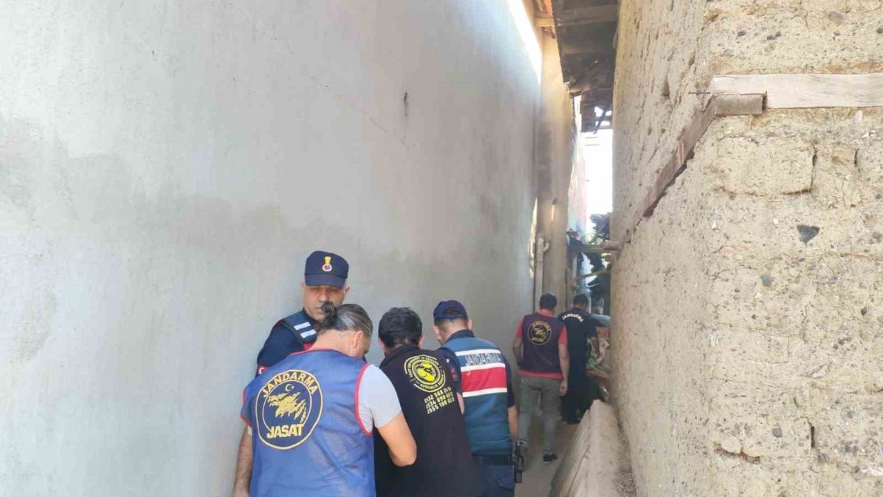 Denizli&#039;de Korkunç Cinayet: Torun, İçkisine Karıştığı İçin Babaannesini Öldürdü