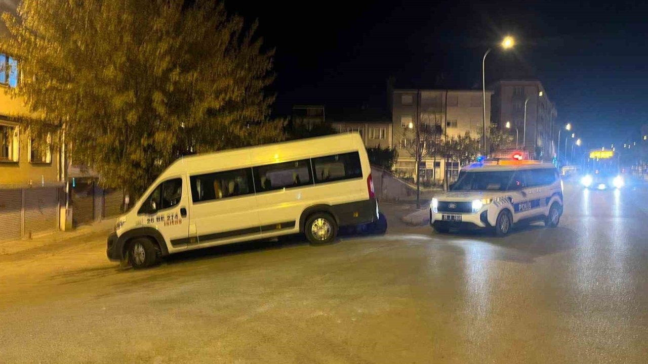 Eskişehir&#039;de Taşlı Saldırı: Yeğenini Yaralayan Dayı Kaçtı