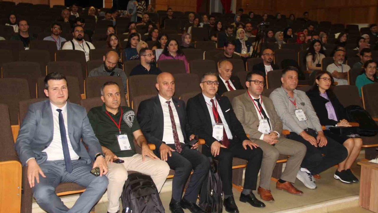 Dahiliye Uzmanları Giresun'da Obeziteyi Tartıştı