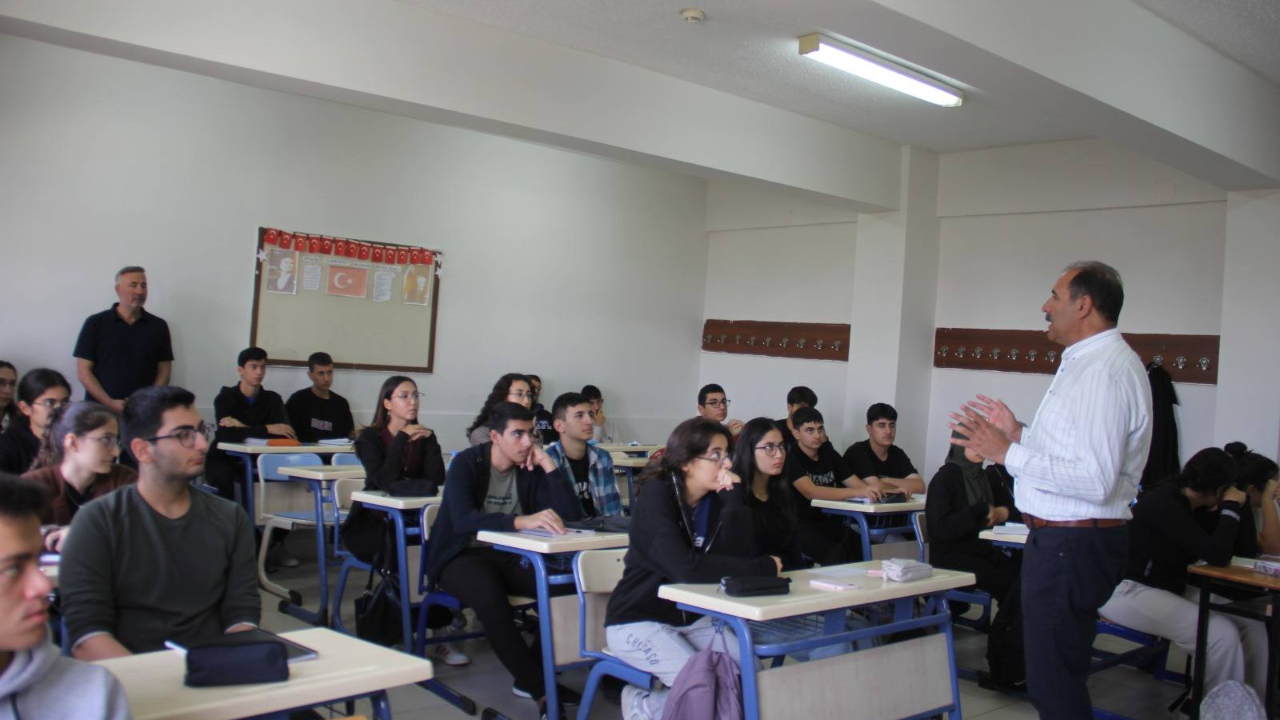 İl Millî Eğitim Müdürü Aziz Gün’den Hafta Sonu Kurslarına Ziyaret