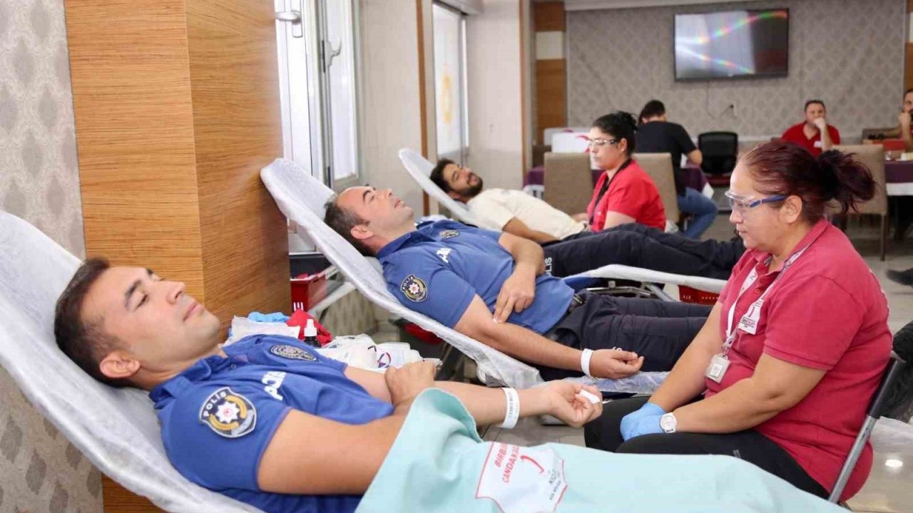 Aydın Emniyeti Kan Bağışı Kampanyasına Destek Verdi